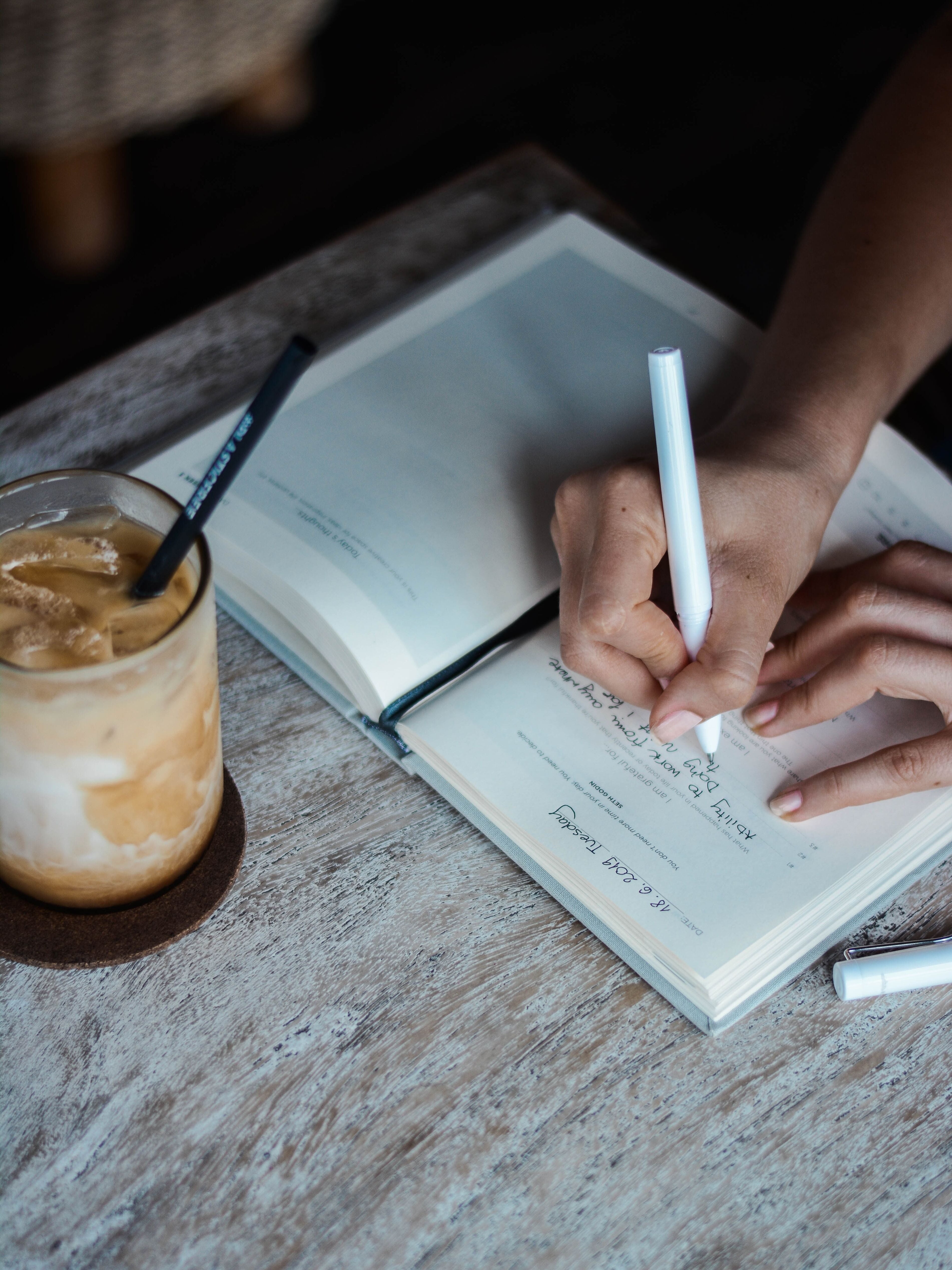 Benefits of Journaling VS Meditation